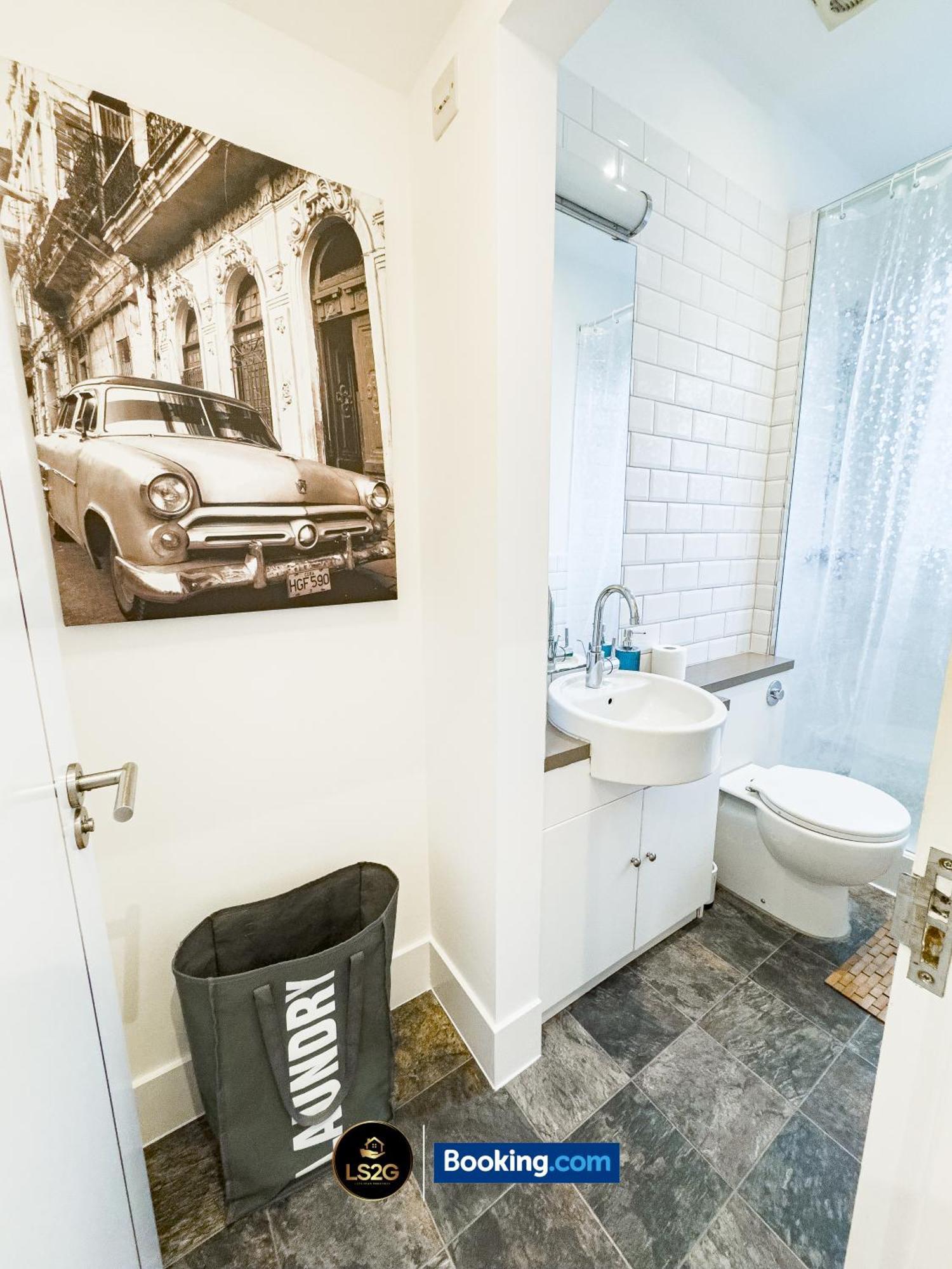 Apartamento Amazing 3 Bedroom By Ls2g Short Lets & Serviced Greater With Free Wifi