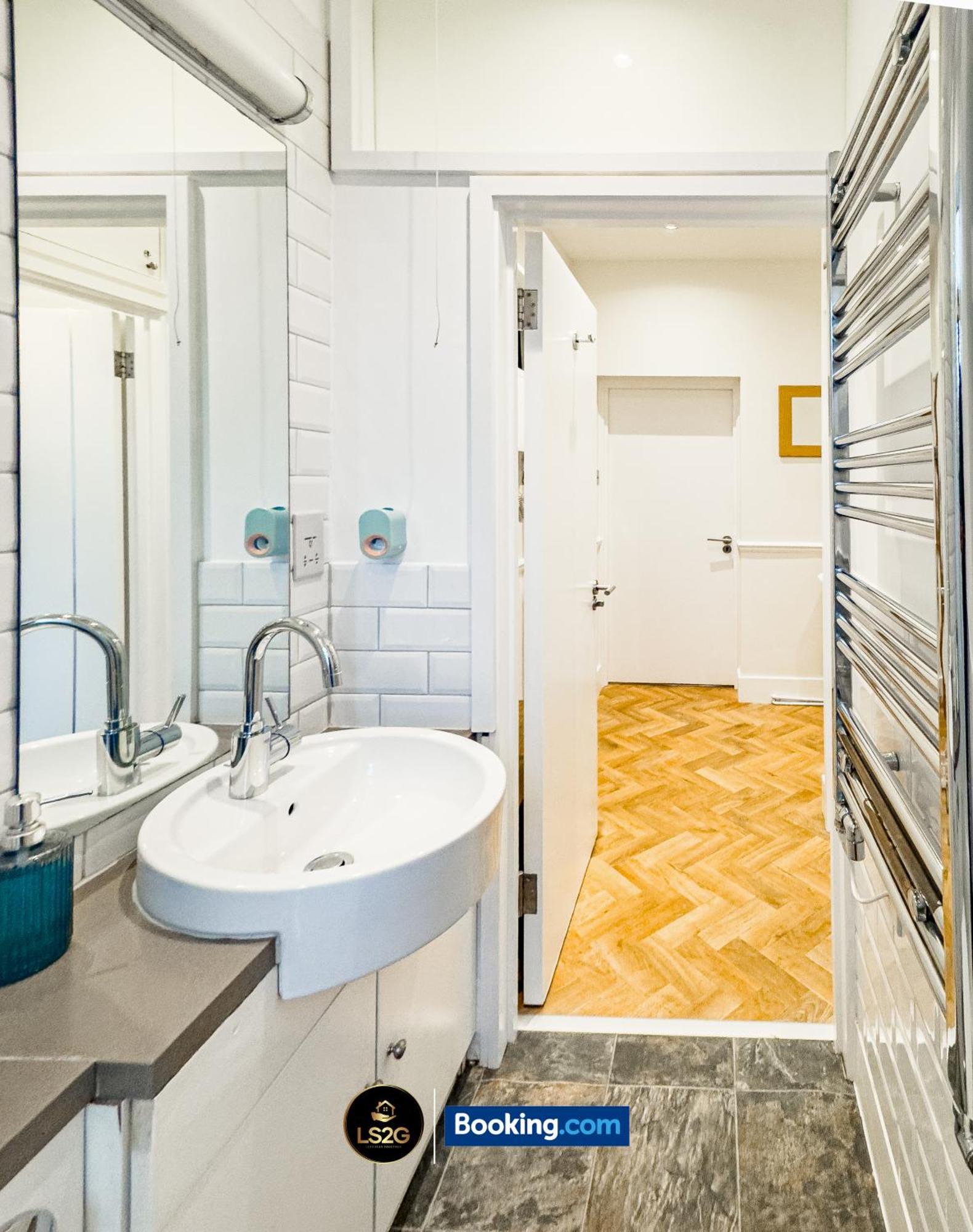 Apartamento Amazing 3 Bedroom By Ls2g Short Lets & Serviced Greater With Free Wifi
